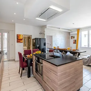 Appartement T3 Moderne Et Cosy Au Bord De, Marseille